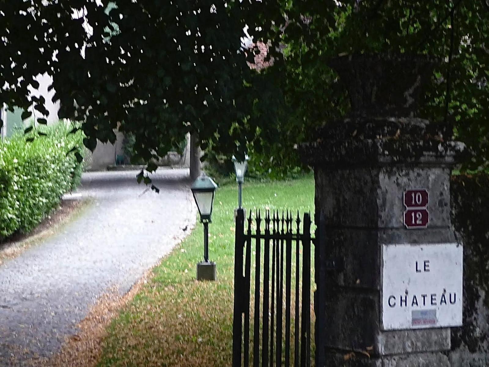 Le Chateau Lavigny Bagian luar foto