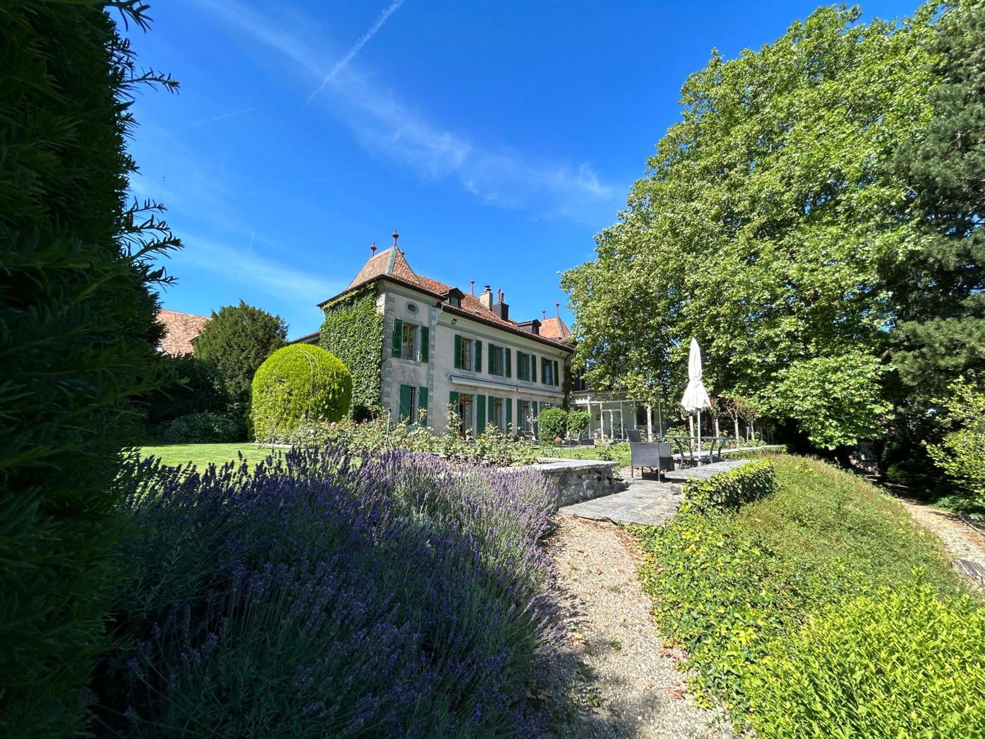Le Chateau Lavigny Bagian luar foto